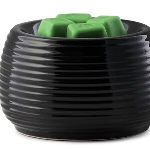 Black Ribbed Ceramic Warmer with Green Wax Cubes